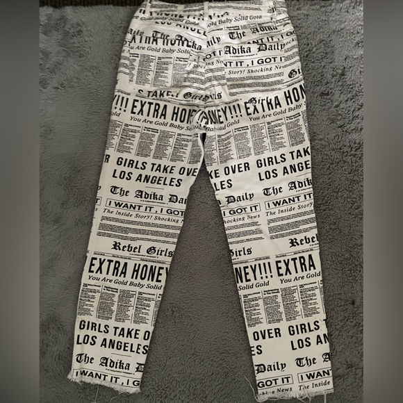 Adika style Newspaper denim pants in size M worn - Picture 5 of 6